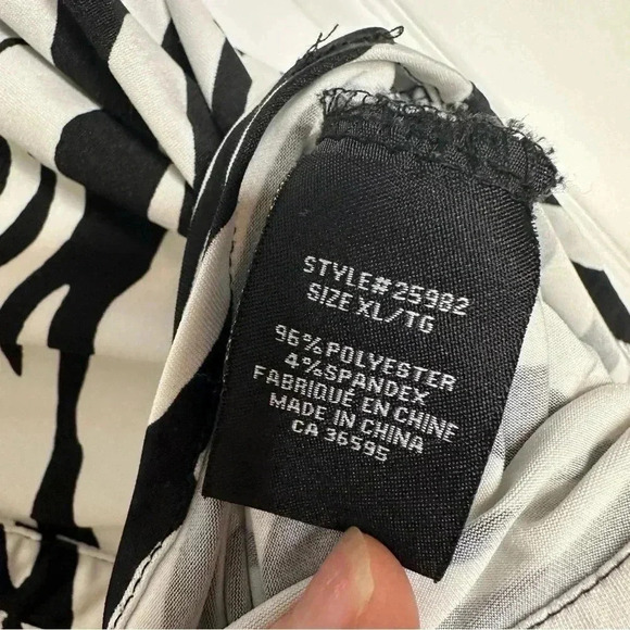 Mandy Evans Blouse Zippered Pockets Zebra Print Black & White Size  XL - Picture 10 of 16